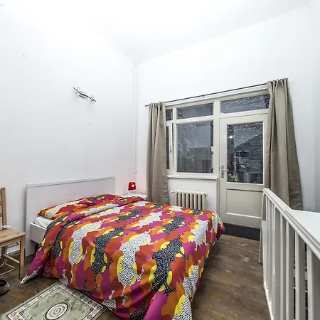 Rentbynight 3* Bruxelas