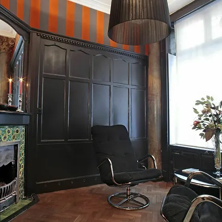 Be&be Louise Hotel