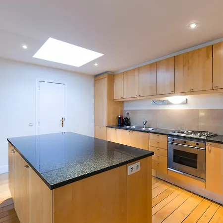 Grand-place Lombard Penthouse Apartman *