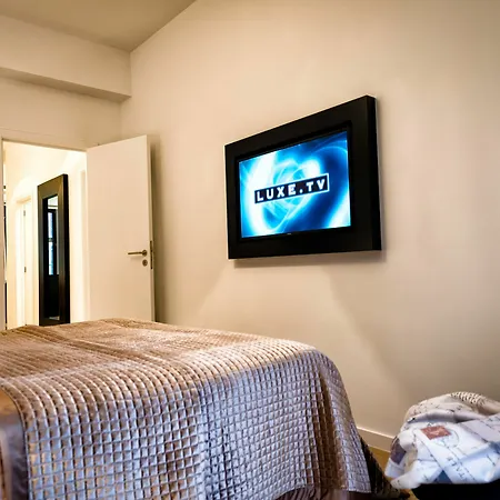 Charles Home - Grand Place Aparthotel 4*