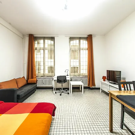 Hotel apartamentowy Rentbynight