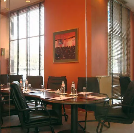 Crowne Plaza Europa Hotel 4*