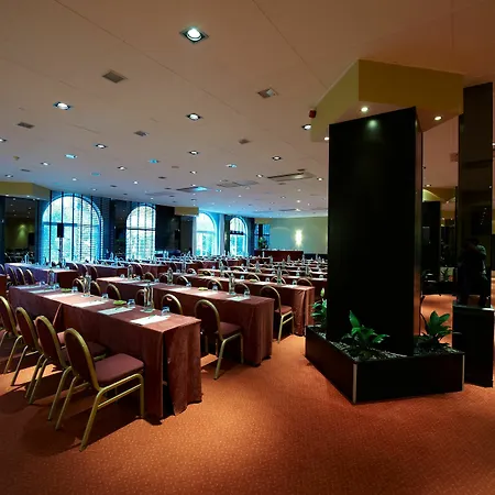 A&o Centrum 2*