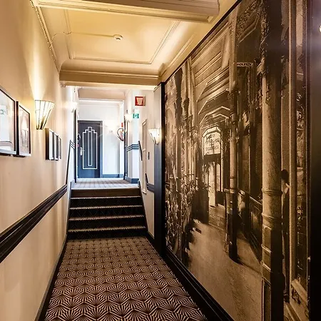 Le Chatelain Hotel 5*