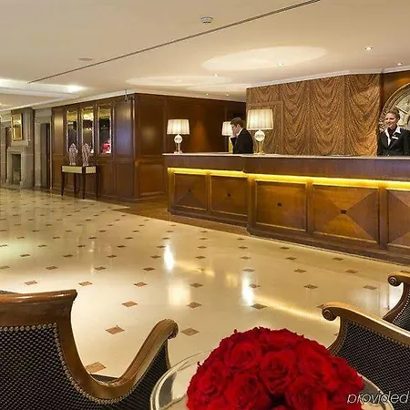 Warwick Grand-place 4*