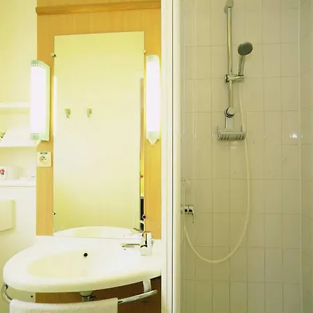 Ibis Centre 3*