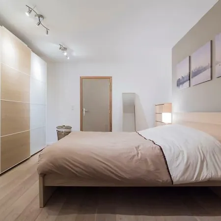 Lejlighed Grand Place, Only 3 Min Walk, 80M Beautiful Apartment Bruxelles