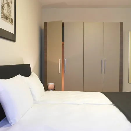 Thon Eu Apartman *