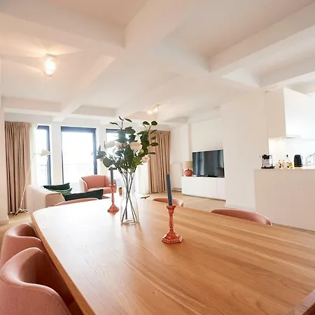 Bright & Modern - Minutes Away From Grand Place Brussels