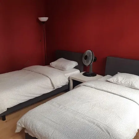 Rentbynight 3* Bruxelas