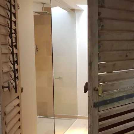 Alojamento de Acomodação e Pequeno-almoço Les Grands Arbres 3*