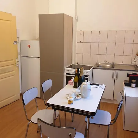 Διαμέρισμα 2bedroom In A Nice Neighborhood In Brussels. *
