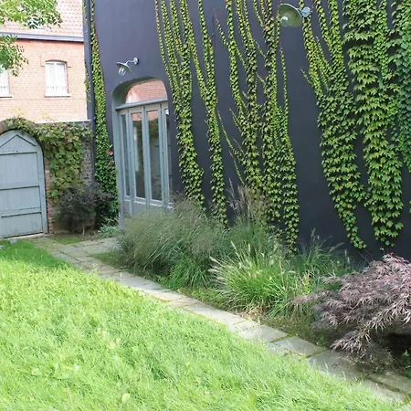 Maison Et Jardin De Charme - Sud *