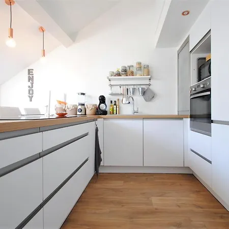 Cosy Renovated Closed To Schuman * Brussels