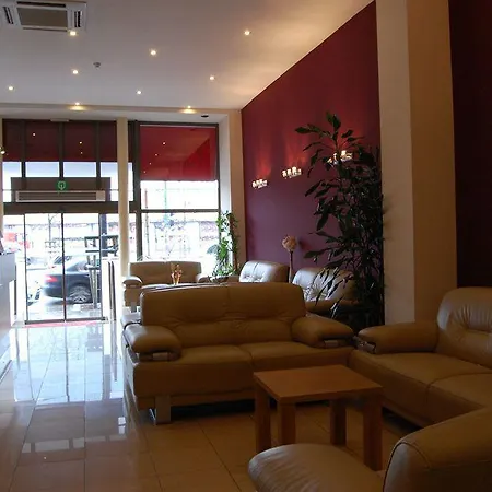 Ibis Centre Chatelain Hotel