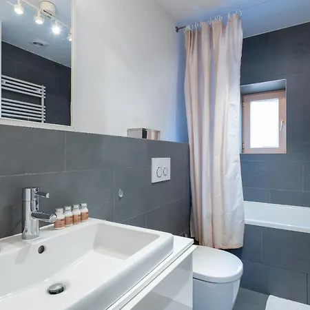 Flagey Penthouse Duplex Брюссель