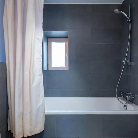 Flagey Penthouse Duplex Брюссель