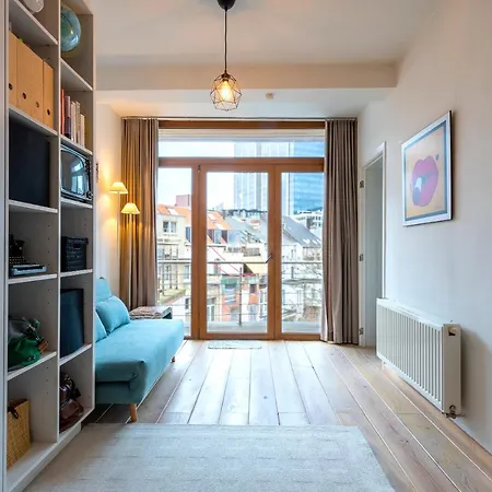 Wonderful Flat In The Center Of