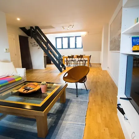 아파트 Charming Near Avenue Louise *