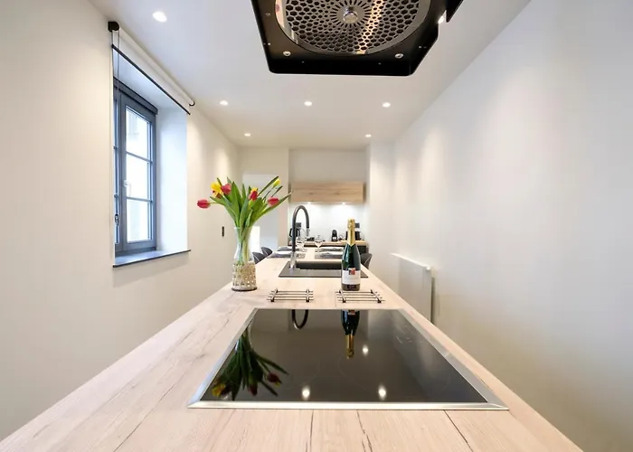 Fabulous In Chatelain Area