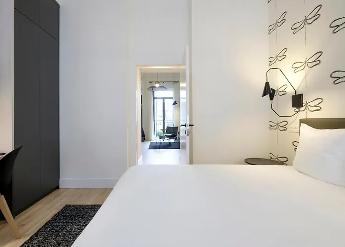 Fabulous In Chatelain Area Διαμέρισμα *