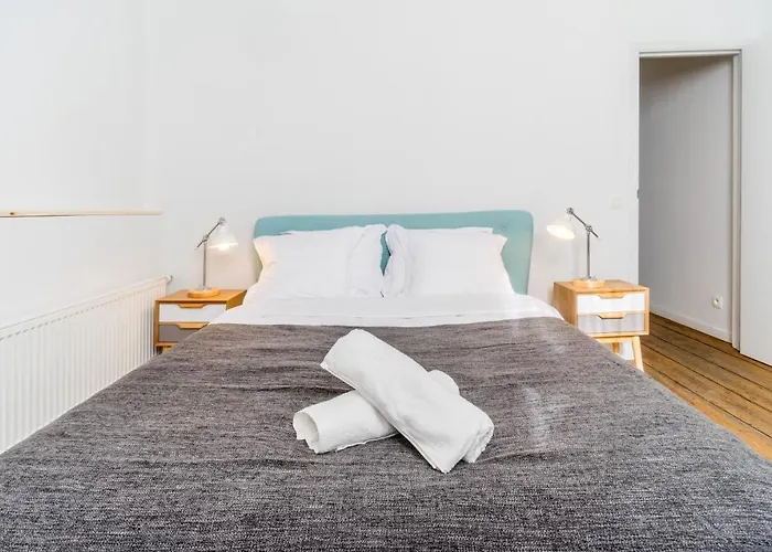 Grand Place 2 Bedroom בריסל