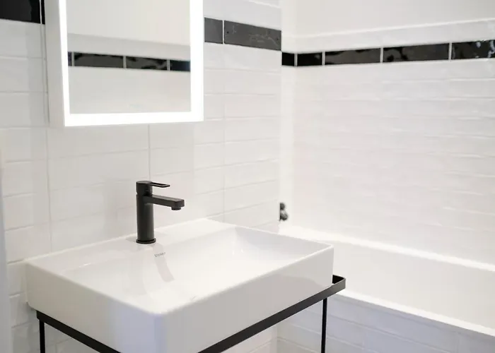 Fabulous In Chatelain Area *