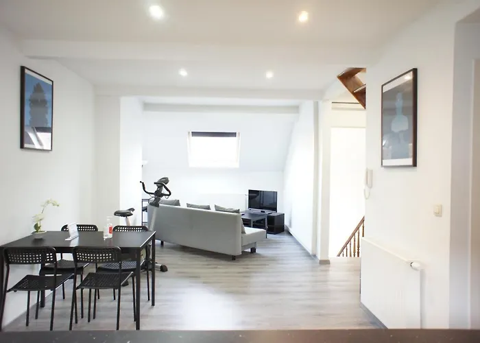 Berlaymont Ohy Apartment