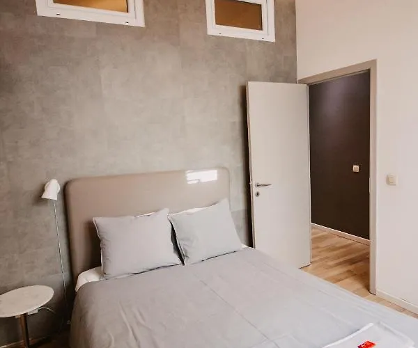 Beautiful In Porte De Namur Apartmanhotel *