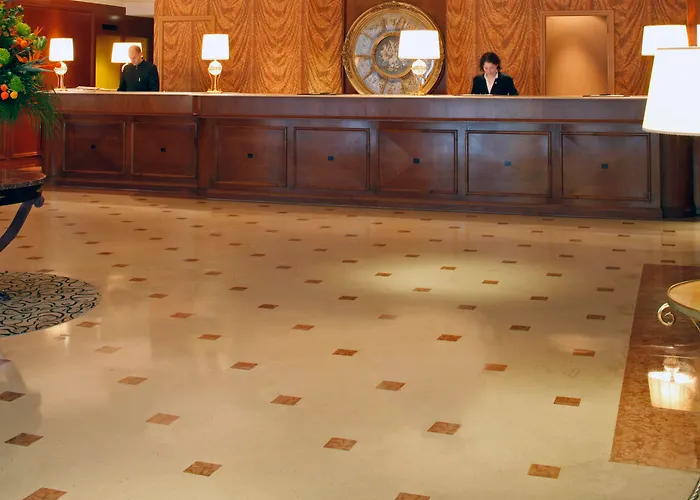 Warwick - Grand Place Hotel