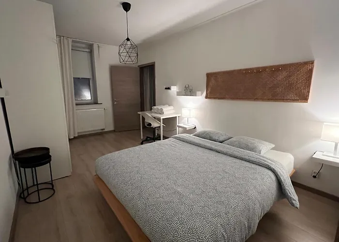 - Place Jourdan & Eu Institutions Apartment Brüssel