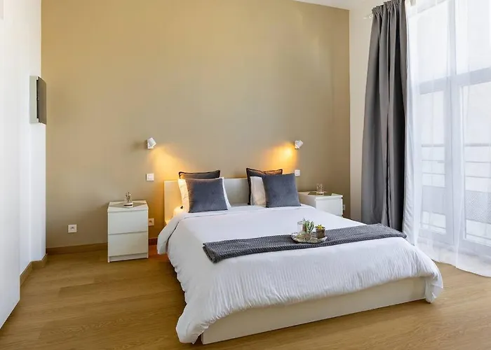 Bel Proche De Gare Du Midi, à Côté Du Centre Appartement