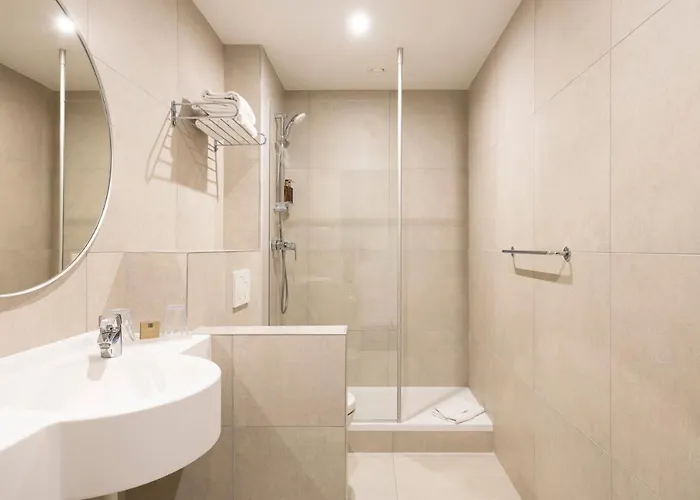 Aris Grand Place Hotel 3*