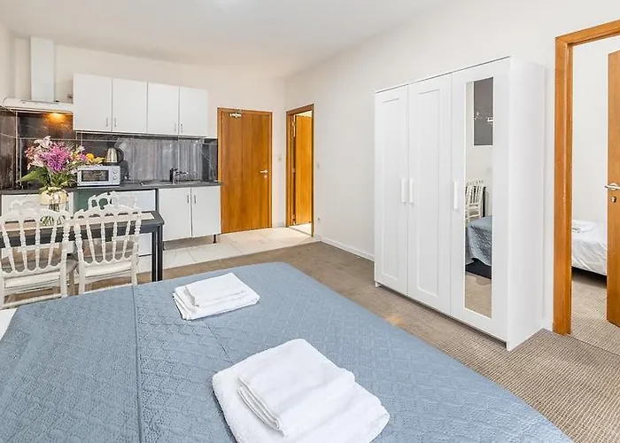 Апартаменты Palais Gare Du Nord *