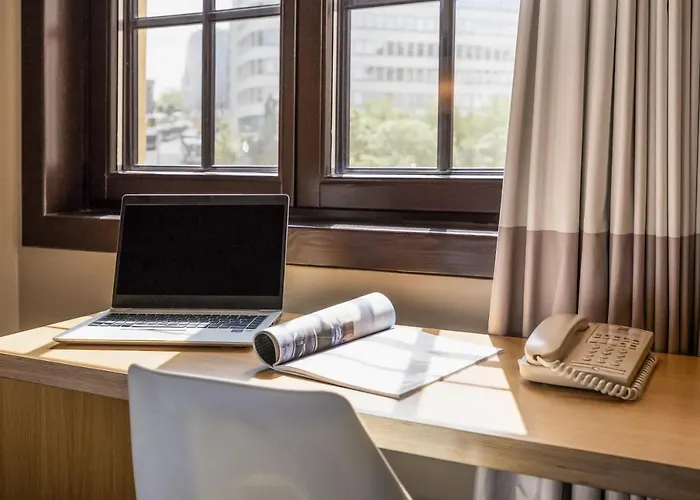 Hotel Ibis Off Grand'place 3*