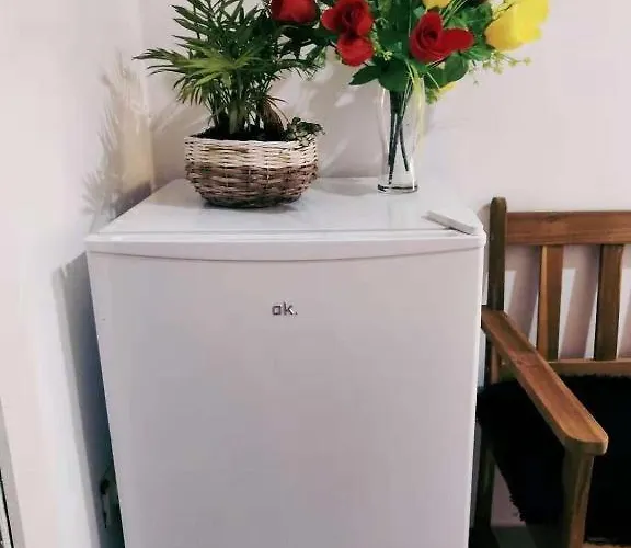 Accommodatie bij particulieren Cozy With Share The Bathroom And Kitchen