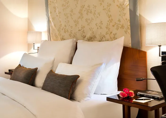 Warwick - Grand Place Hotel 4*