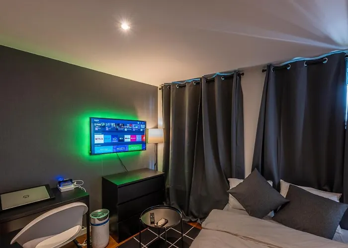 Apartment Sensational In Fantastic Location