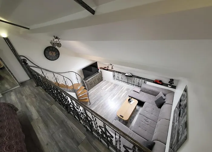 Duplex Elegant Situe A 1min De La Gare Du Nord