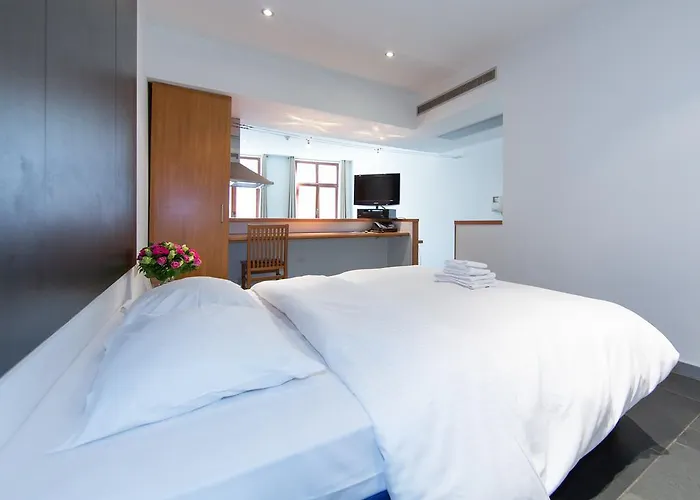 Apartahotel Azimut Flathotel 3*