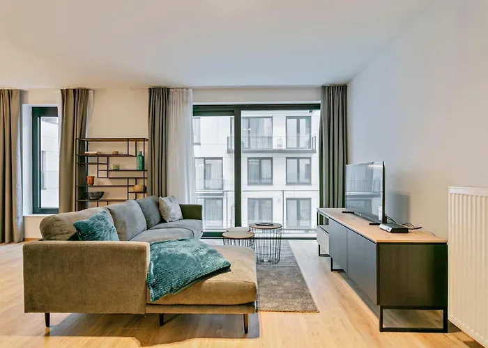 Apartment Furnished 2 Bedroom In Center