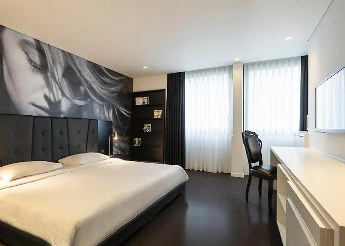 Aparthotel B-aparthotel Regent 4*