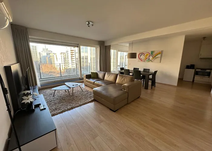 2 Bedroom In Center With Balcony Bryssel