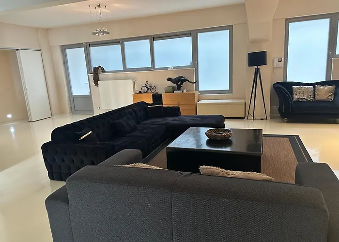 Beautiful Loft In The Center Of *