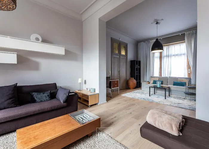 Rez/duplex 3 Ch Et Jardin Bruxelas