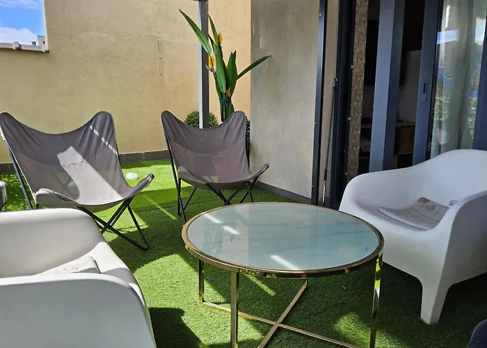 Deluxe Au 2eme Etage, Double Au 4eme Etage Not A