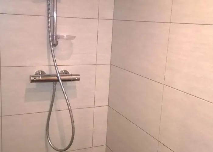 셰 에스마라 에 필리프