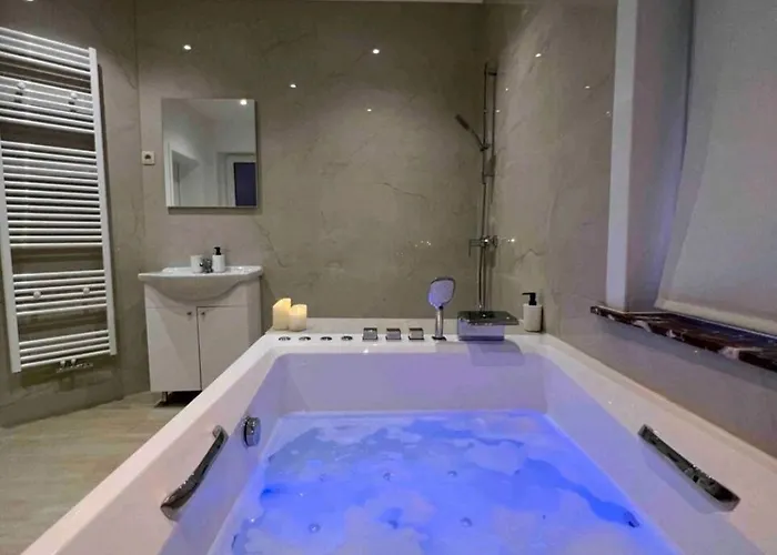 Sublime Calme Cosy & Jacuzzi *