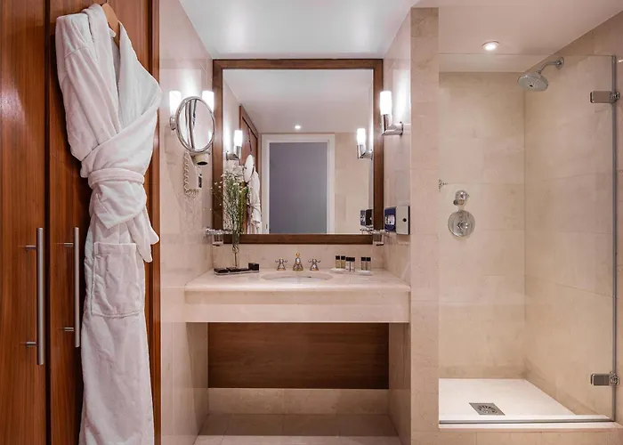 Warwick - Grand Place Hotel