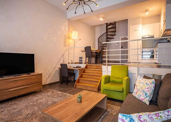 アパートホテル トーン レジデンス フローレンス アパートホテル 4*